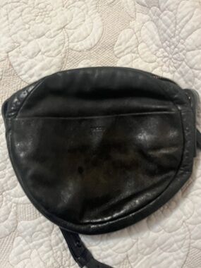 Baggu circle leather bag
